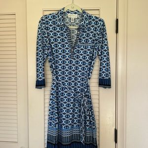 Donna Morgan Blue and white  3/4 Sleeve Belted Dress - Size 4